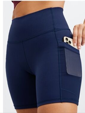 Fabletics On-The-Go PowerHold High-Waisted 6'' Medium Short Deep Navy